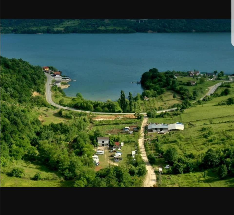 Camping In Clisura Dunarii Ieşelniţa Exterior foto